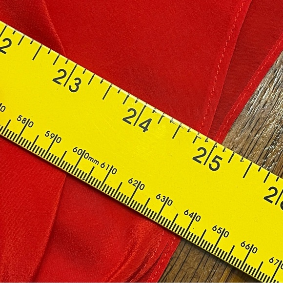 Trina Turk 100% silk red button down blouse no size tag measures large - Picture 10 of 12